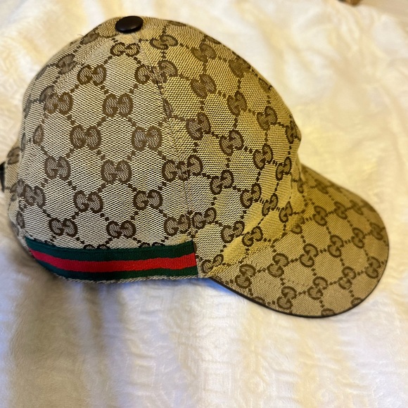 GUCCI baseball logo hat